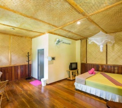 Бунгало Deluxe с вентилятором (без горячей воды) в Bottle Beach 1 Resort