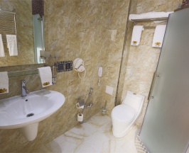 Первая категория  с большой кроватью (Double Room) в Cascade