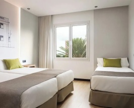 Трёхместный номер Classic в Sercotel Hotel Parque