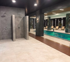 Стандарт + включён Бассейн и SPA в Роза ветров