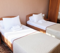 Стандарт с отдельными кроватями в Утомленные Солнцем