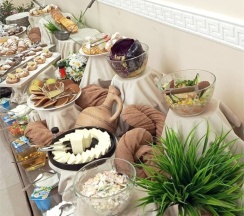 Номер Делюкс с кроватью размера "King-size" в Академия