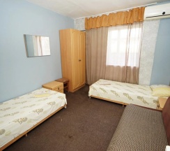 Четырёхместный номер Standard с балконом в Радуга у моря