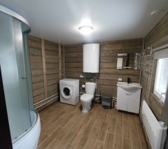 Большой деревянный дом в Горная Гавань