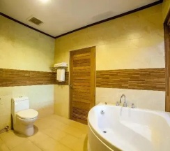 Двухместный люкс Deluxe с видом на море (двуспальная кровать) в Chaokoh Phi Phi Hotel & Resort