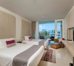 Двухместный номер Executive с балконом двуспальная кровать в Splash Beach Resort