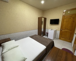 Бюджетный двухместный номер в Кристи