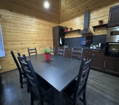 Коттедж для 9 человек в Holiday house