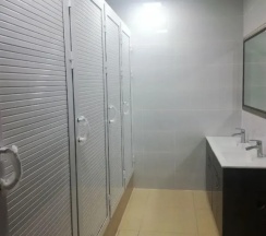 Кровать в общем номере в Shelter Hostel