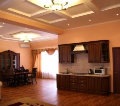 Апартаменты трехкомнатные с двумя спальнями, гостиной. в Княжна Мери