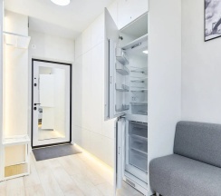 Двухместный номер Deluxe с балконом и с видом на город 2 отдельные кровати в Апартаменты Новые в Минск-Мир возле Avia mall