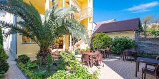 Адлер: Гостевой дом Белая Лилия