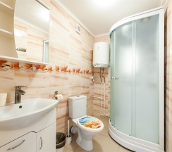 Стандартный номер на двоих гостей с балконом и видом во двор (корпус К ) в Оптимист