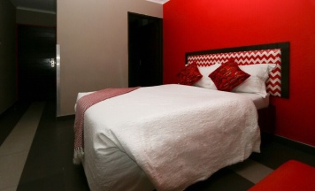 Двухместный номер Deluxe двуспальная кровать в Metro Hotel Marine Parade