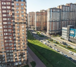 Четырёхместные апартаменты c 1 комнатой с балконом и с красивым видом из окна в Квартира на Береговой 1