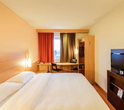Номер стандарт с 1 двуспальной кроватью в Ibis