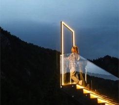 Зеркальный дом в Pinewood resort&SPA