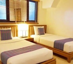 Номер семейный Deluxe с 2 комнатами в Birds and Bees Resort