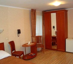 Номер полулюкс с 1 двуспальной кроватью в Оптималь