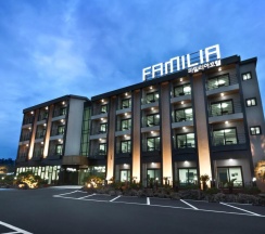 Четырёхместный номер Deluxe двуспальная кровать в Familia Hotel Jeju