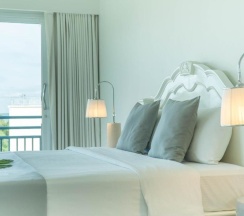 Люкс с балконом в Cera Resort Chaam