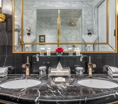 Полулюкс с видом  на Исаакиевскую площадь в Lotte hotel St.Petersburg