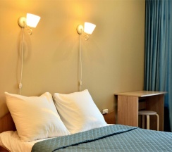 №10. Семейный номер с двуспальной кроватью и видом на Байкал в Прибой