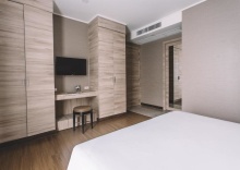 Одноместный номер Premier c 1 комнатой 2 отдельные кровати в Adelphi Suites Bangkok