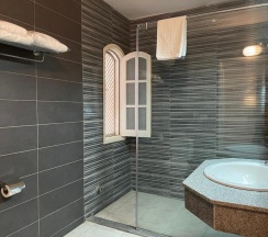 Полулюкс с видом на бассейн в SANAFIR HOTEL - El Pacha Suites