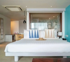 Двухместный номер Deluxe двуспальная кровать в Отель Zenmaya Oceanfront Phuket, Trademark Collection by Wyndham