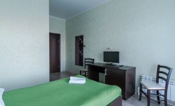 Двухместная комната Стандарт с большой кроватью в Базилик