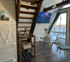 Дом A-frame в Над Рекой