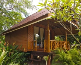 Бунгало Standard с балконом в Palm Leaf Resort