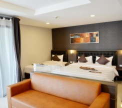 Трёхместный номер Deluxe в Picnic Hotel Bangkok