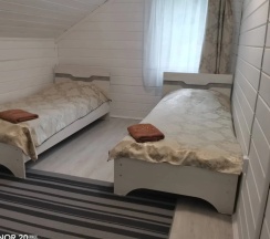 Четырёхместный коттедж Comfort с 2 комнатами (диван) в Фортуна