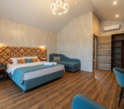 Двухместный номер Standard с балконом двуспальная кровать в Легенда