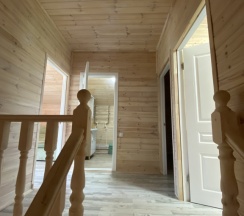 Шестиместный коттедж семейный с балконом в Famous house
