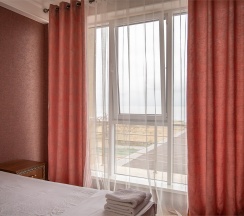 Двухкомнатный дабл с балконом в Великий Каспий