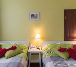 Четырех местный стандарт с двумя двухспальными кроватями в Мансарда