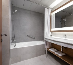 Реновированный номер с кроватью King-size в Edge Seligerskaya-Moscow