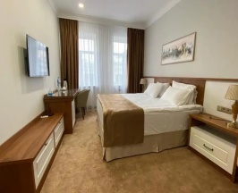 Двухместный полулюкс (двуспальная кровать) в Kaspi boutique hotel