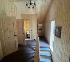 Коттедж с 3 комнатами с балконом в Авалон