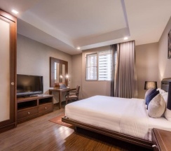 Люкс с балконом в Grand Asoke Suites Boutique Residence