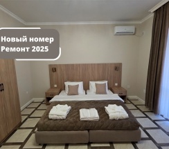 Премиум Люкс с кроватями TWIN/DBL и большой террасой с видом на горы в Цитрус