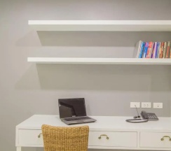 Трёхместная студия Deluxe в Baba House Phuket Hotel
