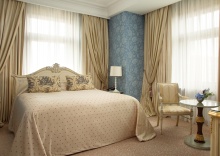 Номер люкс в Radisson Collection Hotel Moscow