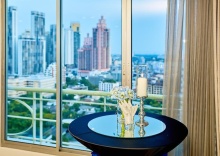 Номер Standard с балконом в Shama Lakeview Asoke Bangkok