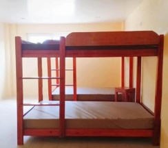 Кровать в общем номере (мужской номер) в Seaside Hue Resort