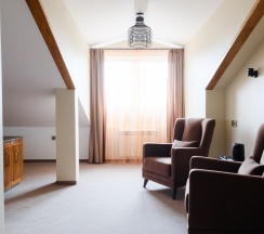 Джуниор сюит 5-й этаж (504) в Увельские курорты