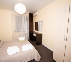 2 комнатный люкс с кухней в Venezia